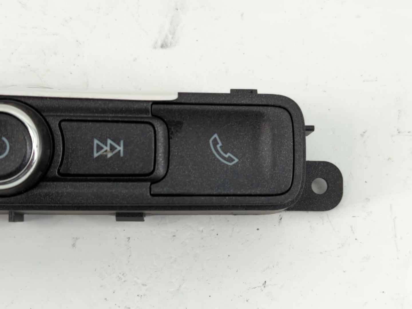 2017-2018 Gmc Sierra 1500 Radio AM FM Cd Player Receiver Replacement P/N:42516646 Fits Fits 2016 2017 2018 2019 OEM Used Aut