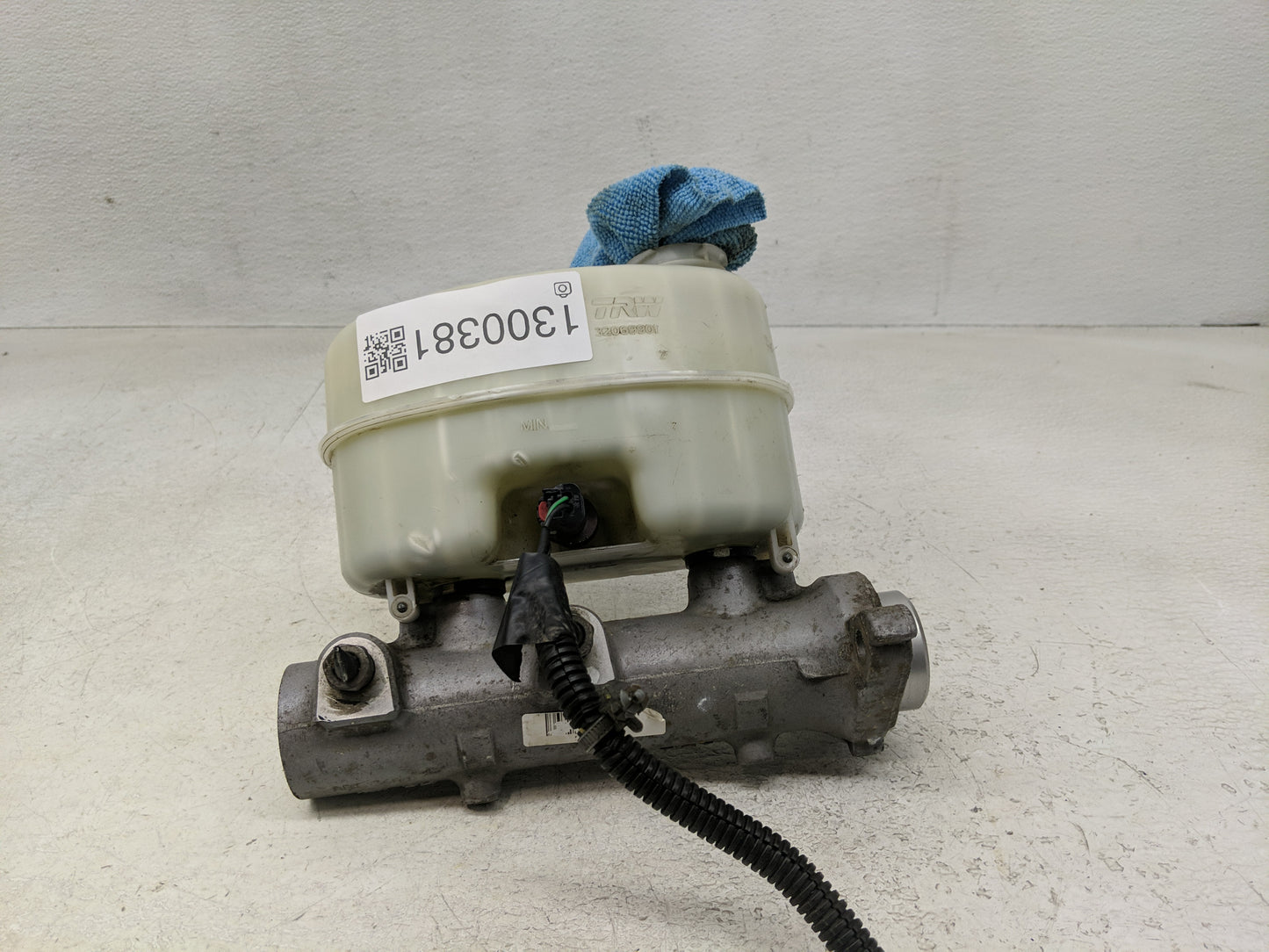 Gmc Sierra 2500 Brake Master Cylinder 1300381 - Oemusedautoparts1.com