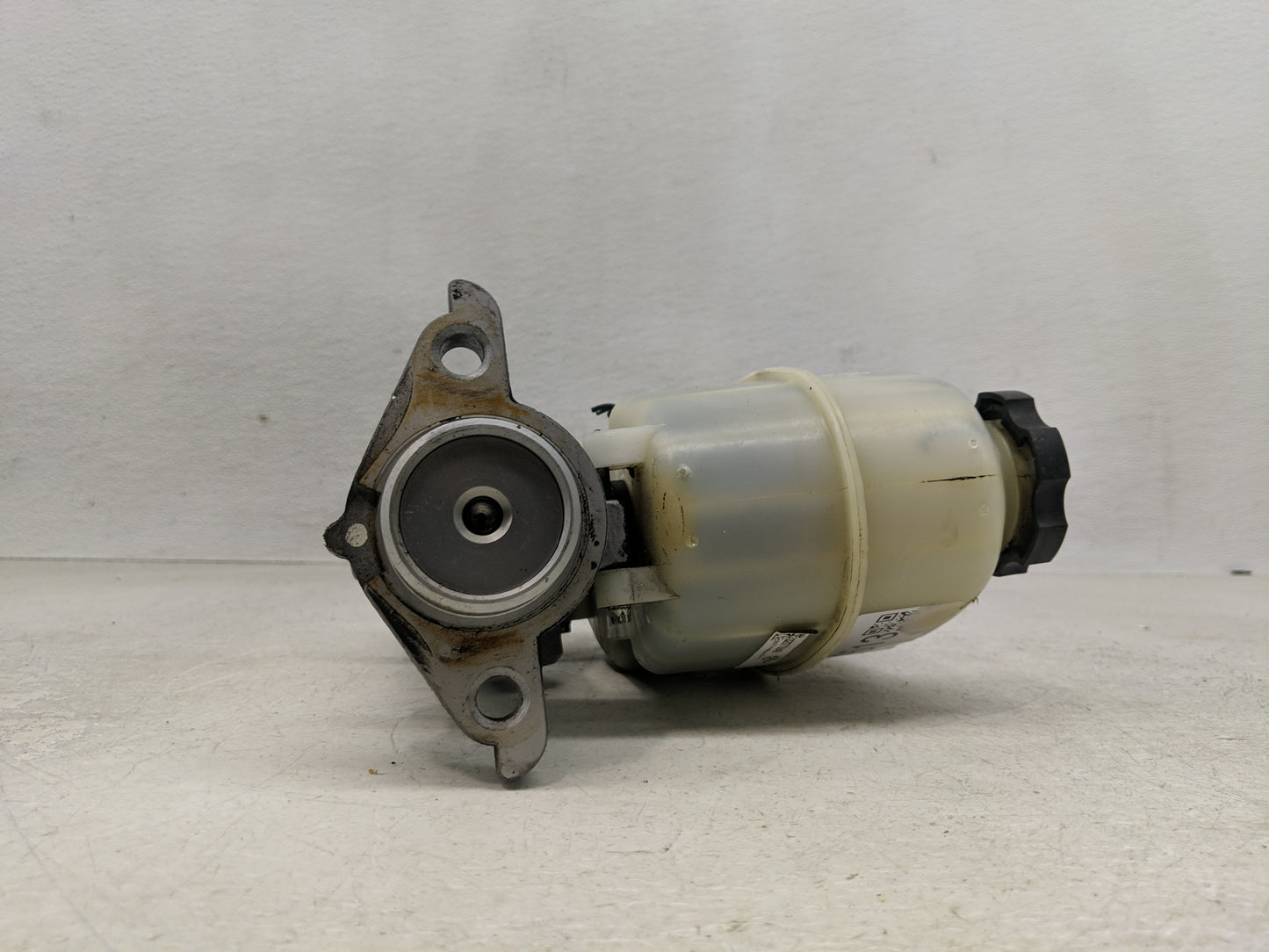 Gmc Sierra 2500 Brake Master Cylinder 1311513 - Oemusedautoparts1.com