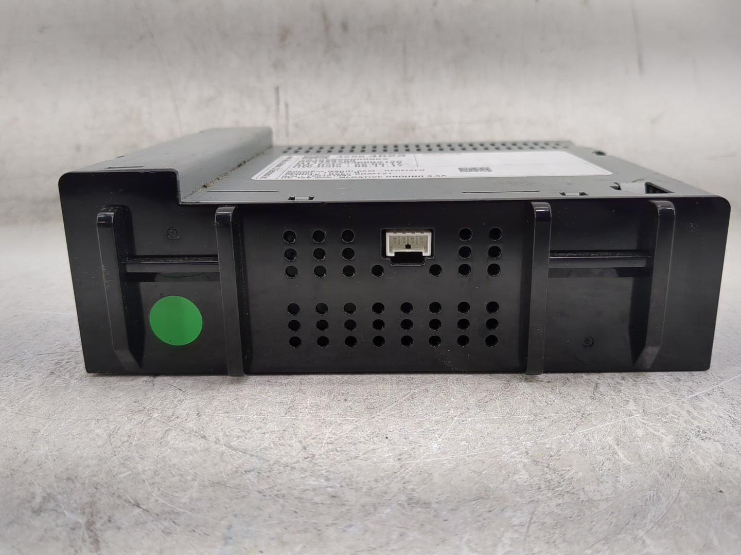 2018-2019 Gmc Sierra 2500 Radio AM FM Cd Player Receiver Replacement P/N:42554623 LC7S-R, 555343750 Fits Fits 2018 2019 OEM 