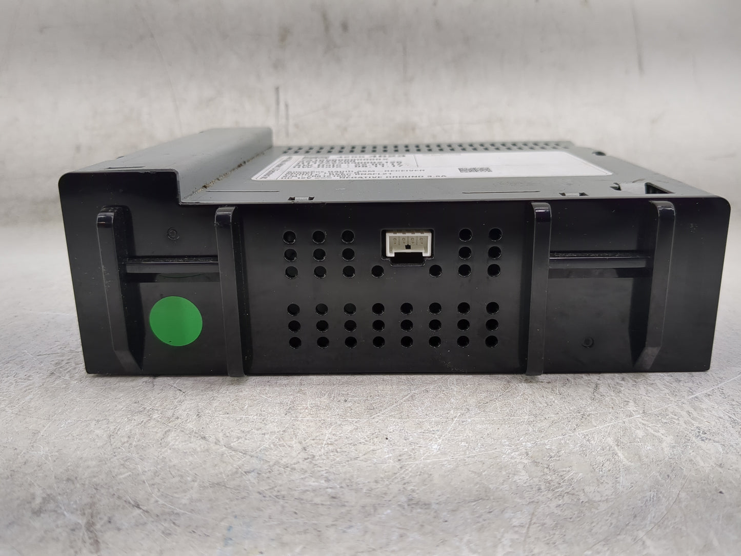 2018-2019 Gmc Sierra 2500 Radio AM FM Cd Player Receiver Replacement P/N:42554623 LC7S-R, 555343750 Fits Fits 2018 2019 OEM 