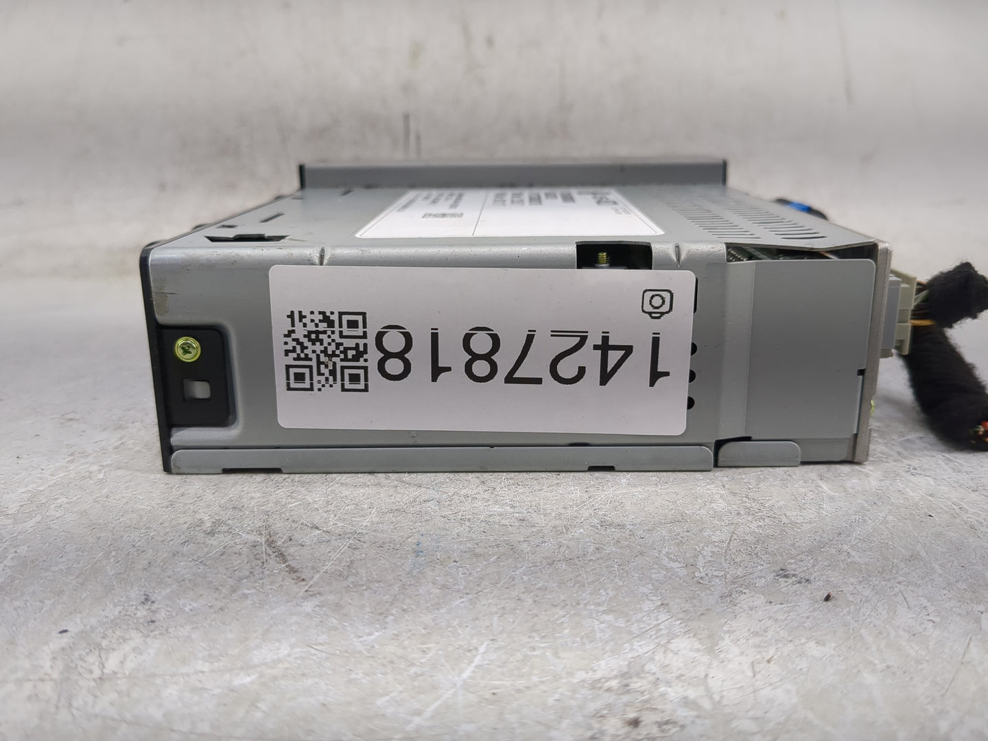 2018-2019 Gmc Sierra 2500 Radio AM FM Cd Player Receiver Replacement P/N:42554623 LC7S-R, 555343750 Fits Fits 2018 2019 OEM 