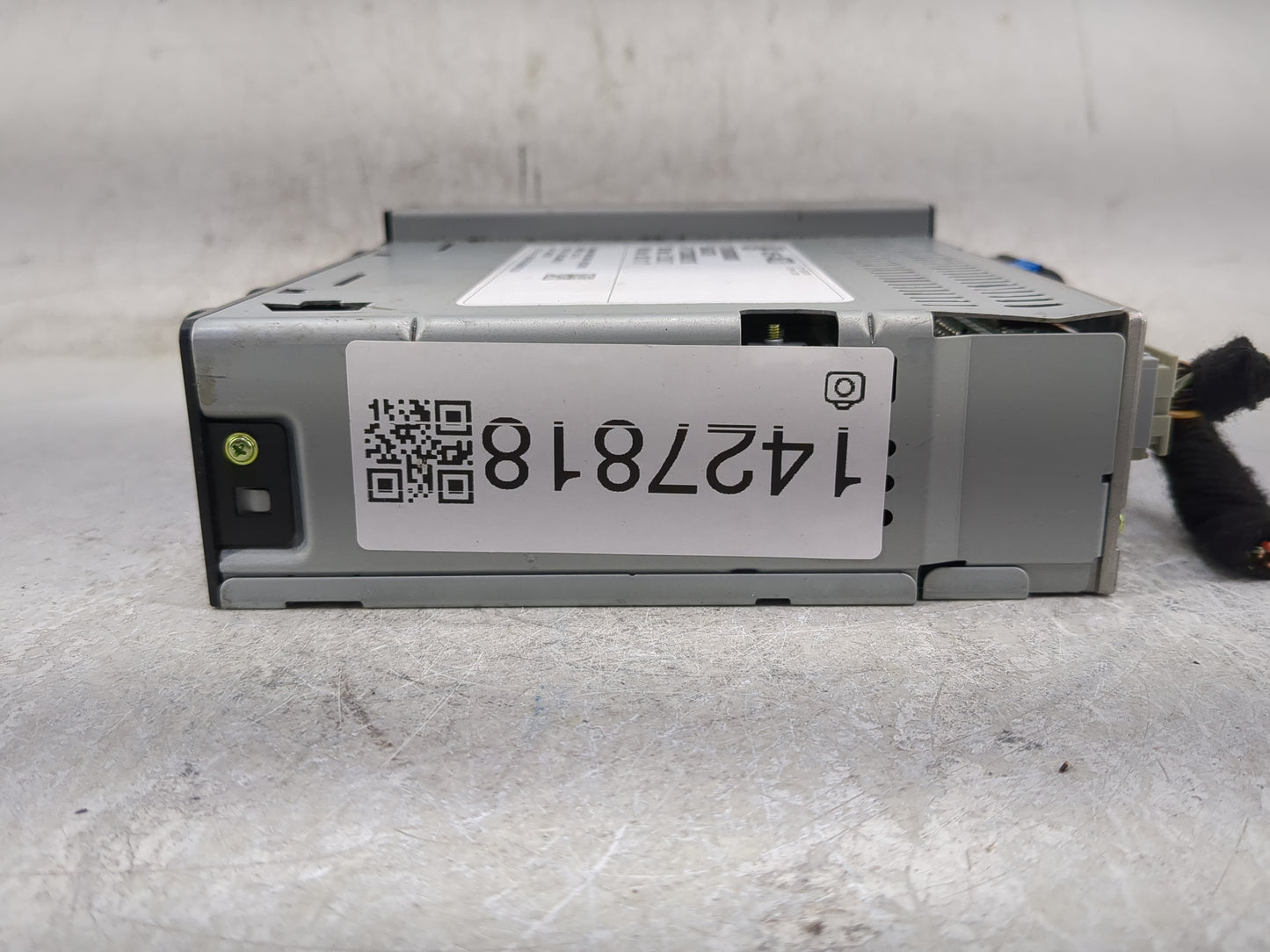 2018-2019 Gmc Sierra 2500 Radio AM FM Cd Player Receiver Replacement P/N:42554623 LC7S-R, 555343750 Fits Fits 2018 2019 OEM 