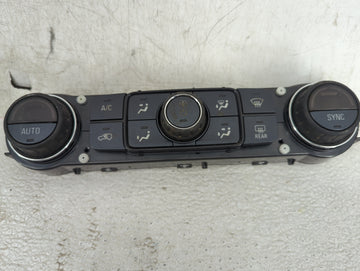 2017-2018 Gmc Sierra 2500 Climate Control Module Temperature AC/Heater Replacement P/N:84258726 815372982 Fits OEM Used Auto
