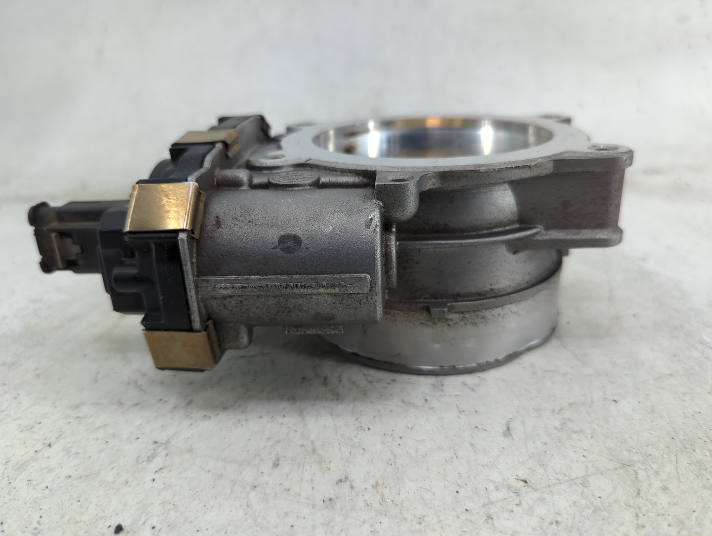 2016-2021 Gmc Sierra 2500 Throttle Body P/N:12678312 GJHS810300536500 Fits Fits 2014 2015 2016 2017 2018 2019 2020 2021 2022