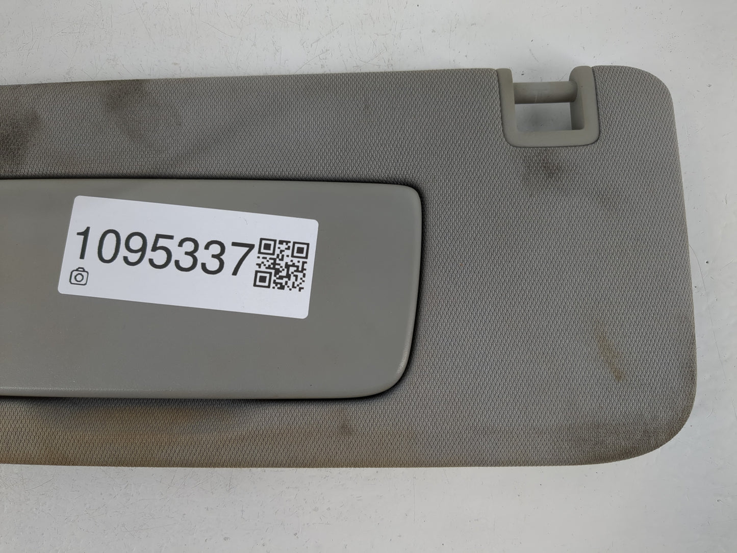 2018 Gmc Terrain Sun Visor Shade Replacement Driver Left Mirror Fits OEM Used Auto Parts - Oemusedautoparts1.com