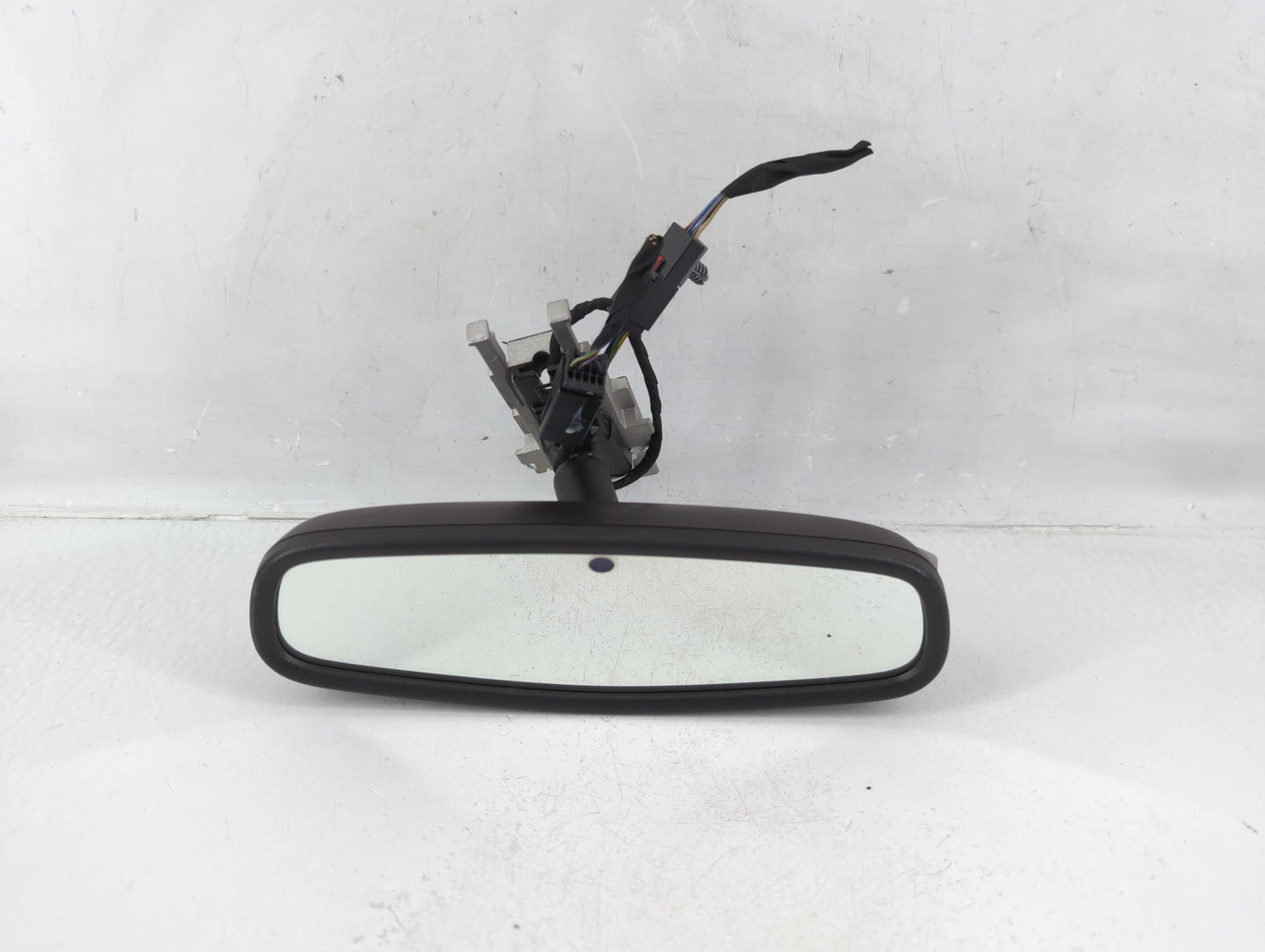 2018 Gmc Terrain Interior Rear View Mirror Replacement OEM P/N:E11026140 Fits OEM Used Auto Parts - Oemusedautoparts1.com