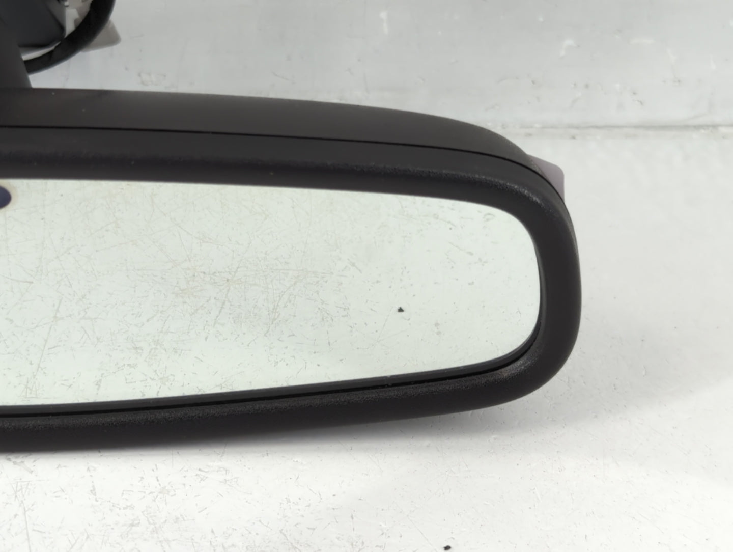2018 Gmc Terrain Interior Rear View Mirror Replacement OEM P/N:E11026140 Fits OEM Used Auto Parts - Oemusedautoparts1.com