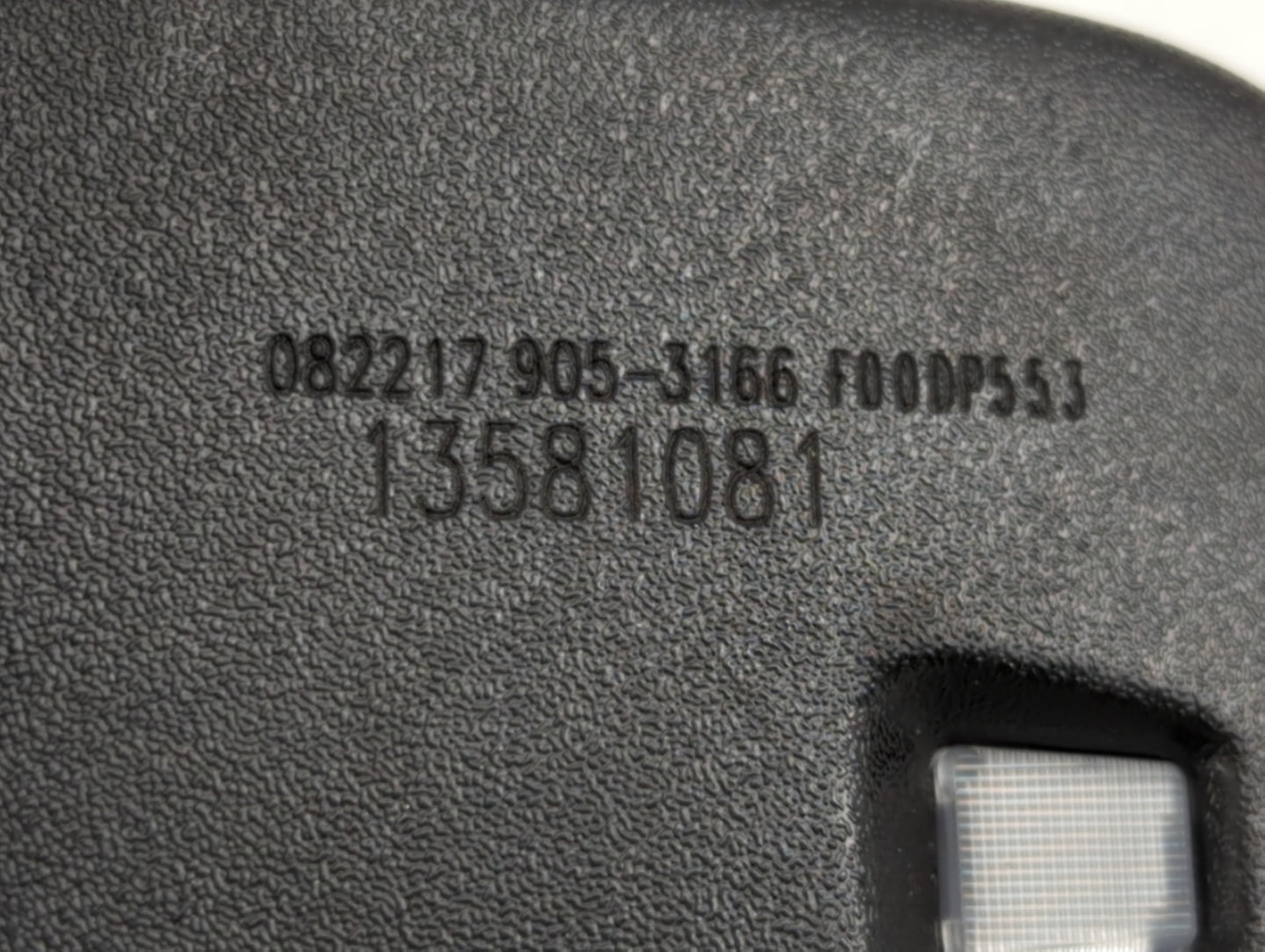 2018 Gmc Terrain Interior Rear View Mirror Replacement OEM P/N:E11026140 Fits OEM Used Auto Parts - Oemusedautoparts1.com