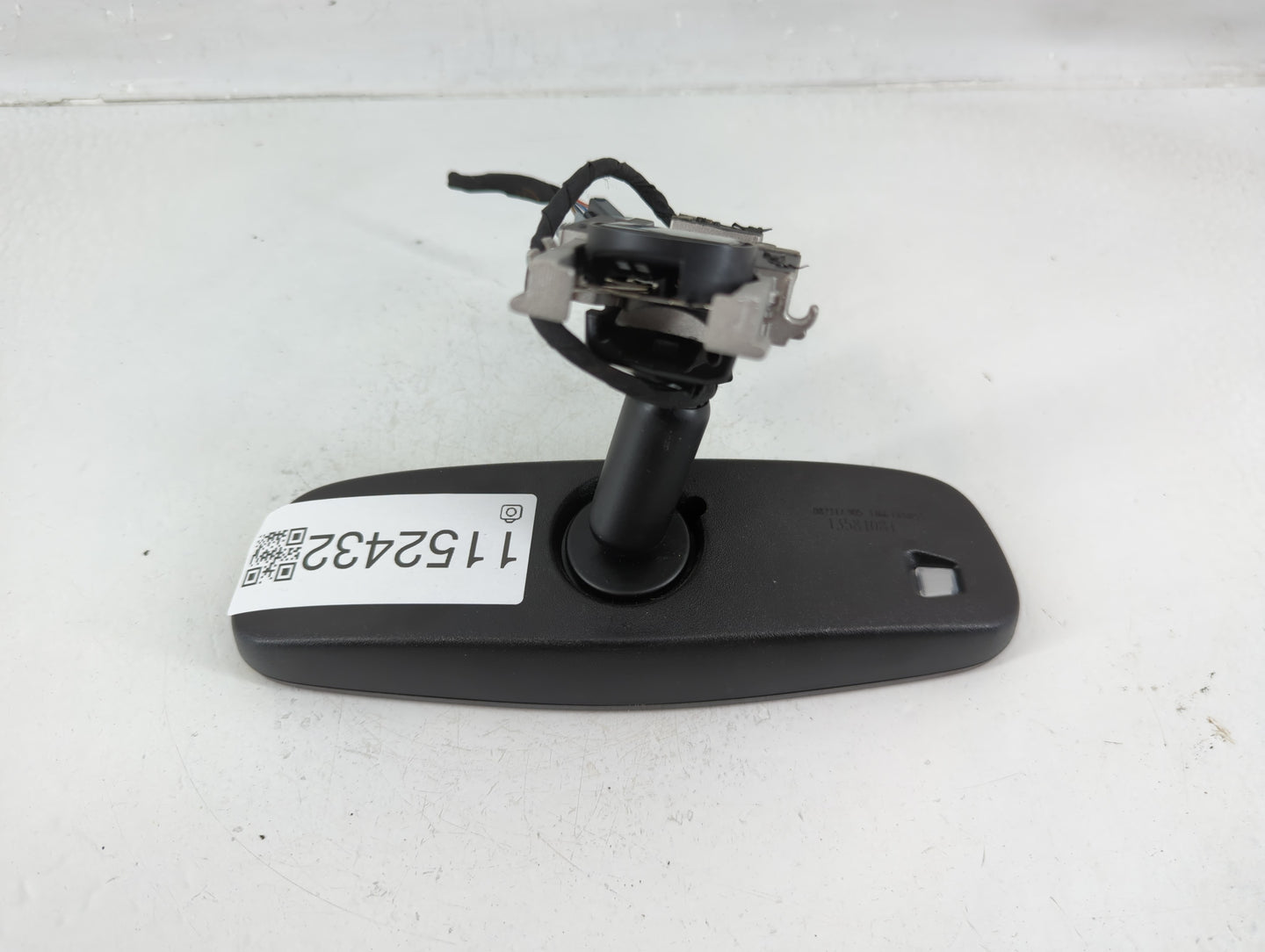 2018 Gmc Terrain Interior Rear View Mirror Replacement OEM P/N:E11026140 Fits OEM Used Auto Parts - Oemusedautoparts1.com