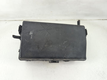 2018-2021 Gmc Terrain Fusebox Fuse Box Panel Relay Module P/N:812461952 Fits Fits 2018 2019 2020 2021 2022 OEM Used Auto Par