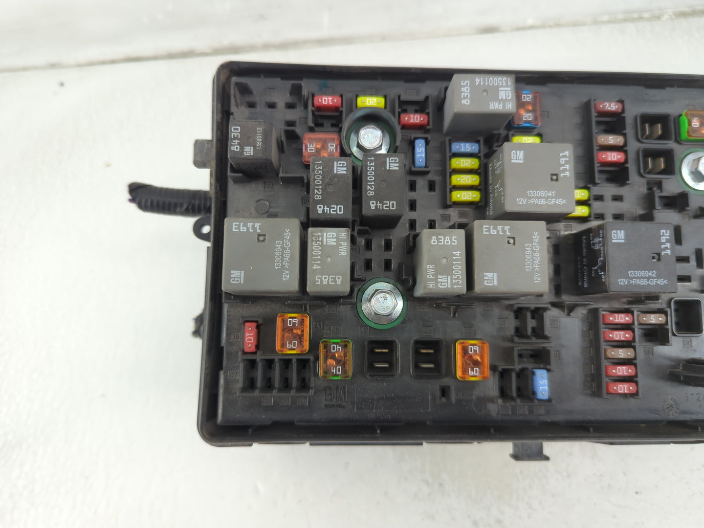 2018-2021 Gmc Terrain Fusebox Fuse Box Panel Relay Module P/N:812461952 Fits Fits 2018 2019 2020 2021 2022 OEM Used Auto Par