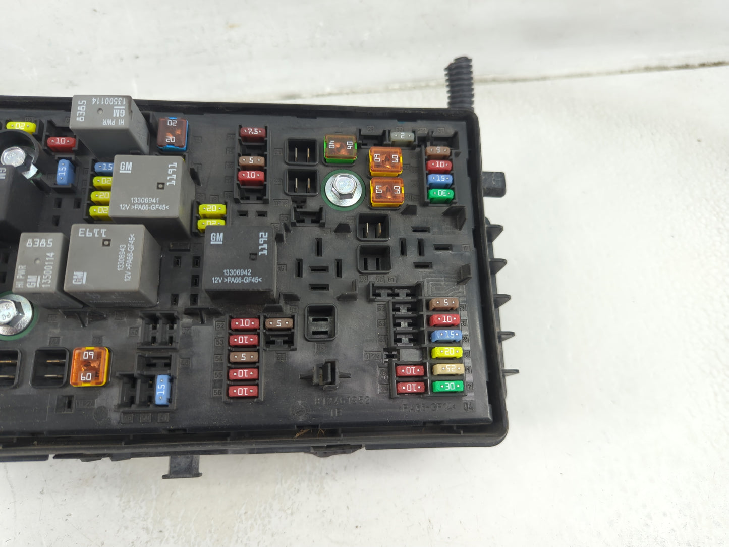 2018-2021 Gmc Terrain Fusebox Fuse Box Panel Relay Module P/N:812461952 Fits Fits 2018 2019 2020 2021 2022 OEM Used Auto Par