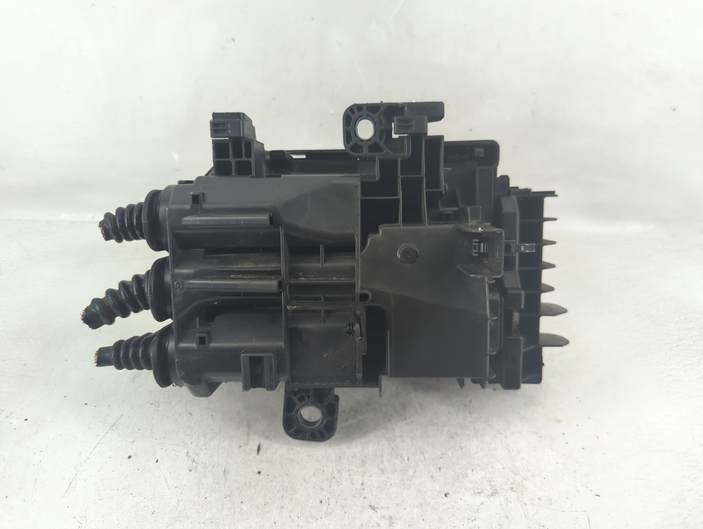 2018-2021 Gmc Terrain Fusebox Fuse Box Panel Relay Module Fits Fits 2018 2019 2020 2021 2022 OEM Used Auto Parts - Oemusedau
