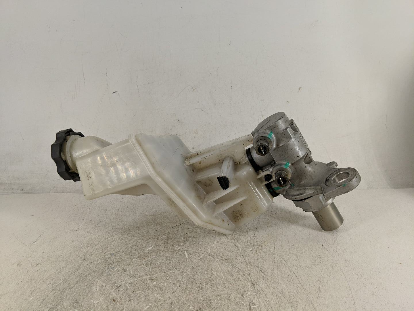 Gmc Terrain Brake Master Cylinder - Oemusedautoparts1.com