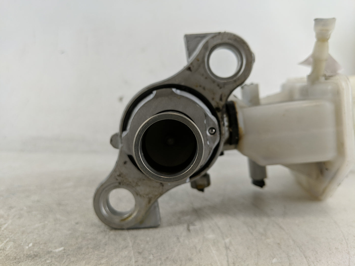Gmc Terrain Brake Master Cylinder - Oemusedautoparts1.com