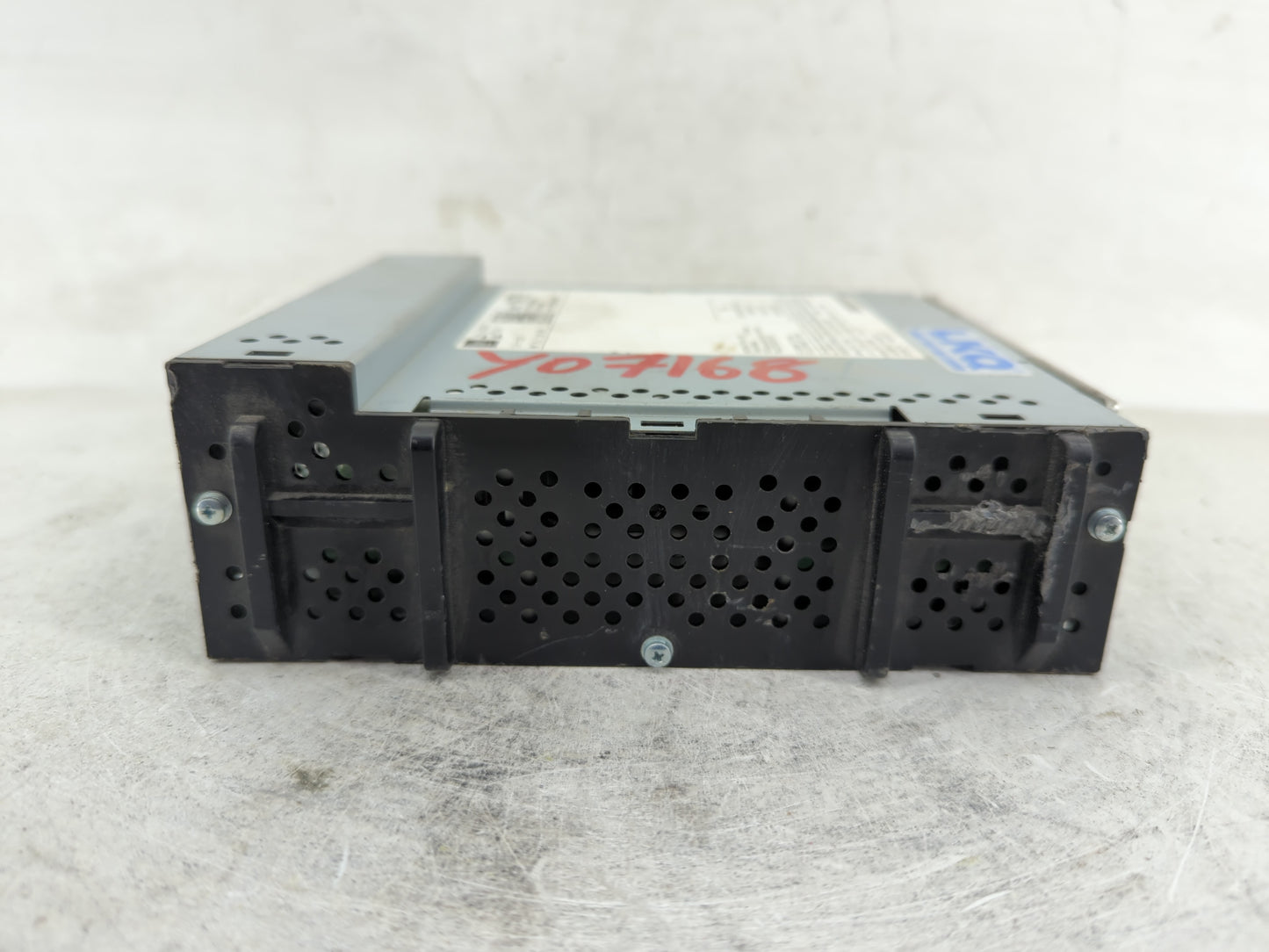 2018 Gmc Terrain Radio AM FM Cd Player Receiver Replacement P/N:84371476 Fits OEM Used Auto Parts - Oemusedautoparts1.com