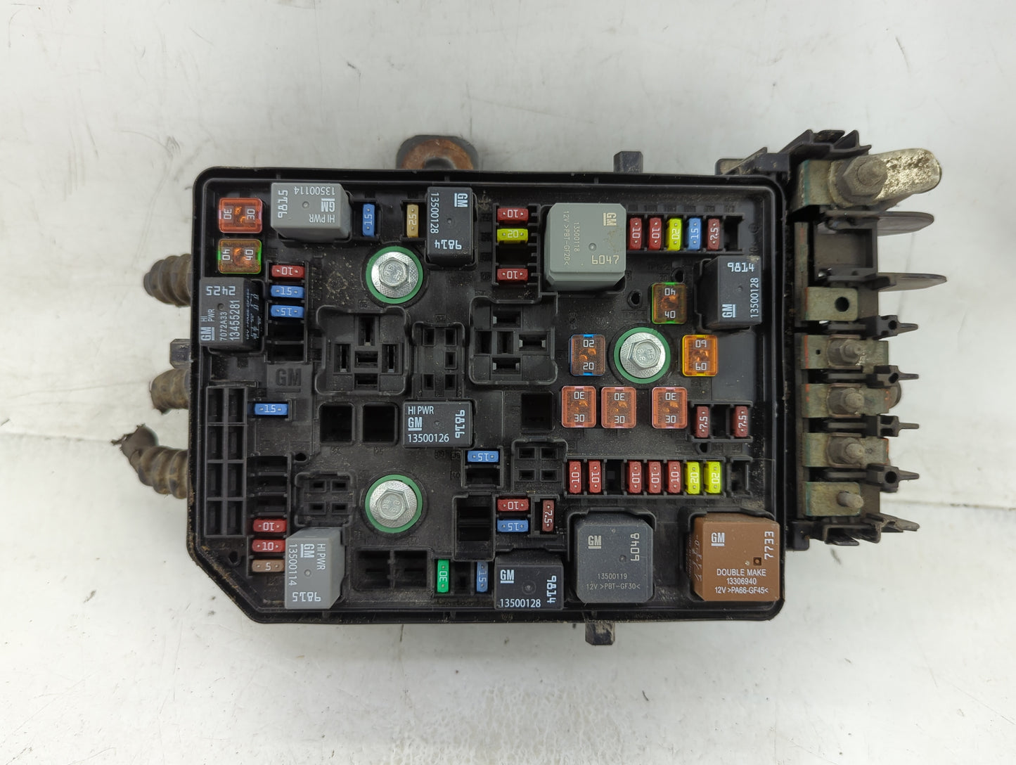 2018-2021 Gmc Terrain Fusebox Fuse Box Panel Relay Module P/N:84300718 Fits Fits 2018 2019 2020 2021 2022 OEM Used Auto Part