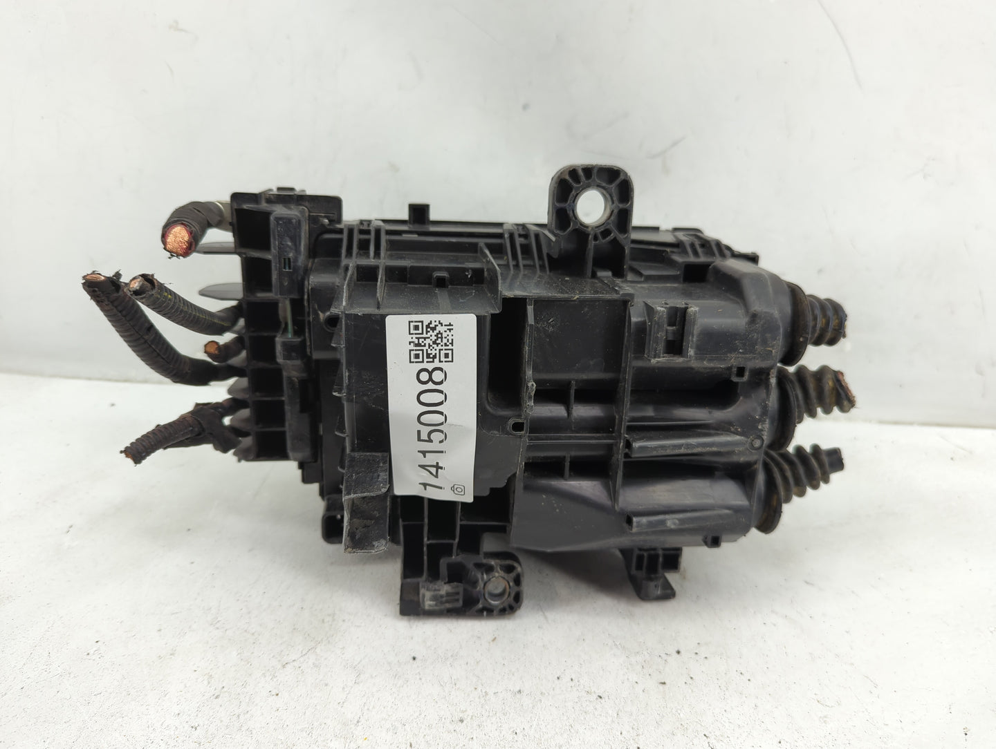 2018-2019 Gmc Terrain Fusebox Fuse Box Panel Relay Module P/N:84300718 Fits Fits 2018 2019 OEM Used Auto Parts - Oemusedauto
