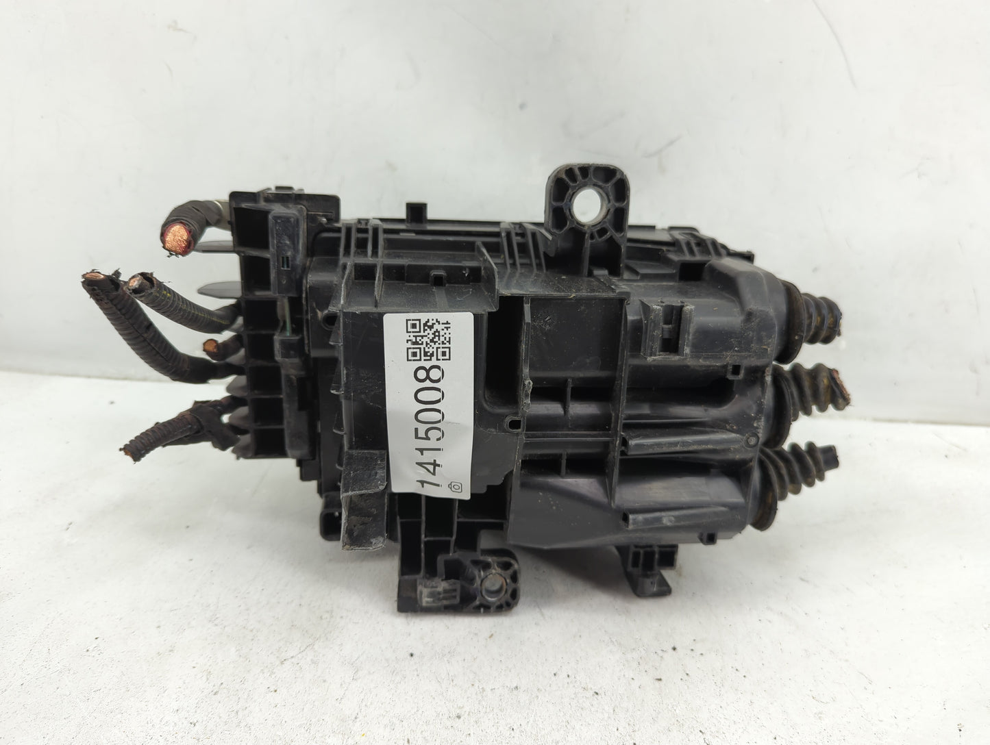 2018-2019 Gmc Terrain Fusebox Fuse Box Panel Relay Module P/N:84300718 Fits Fits 2018 2019 OEM Used Auto Parts - Oemusedauto