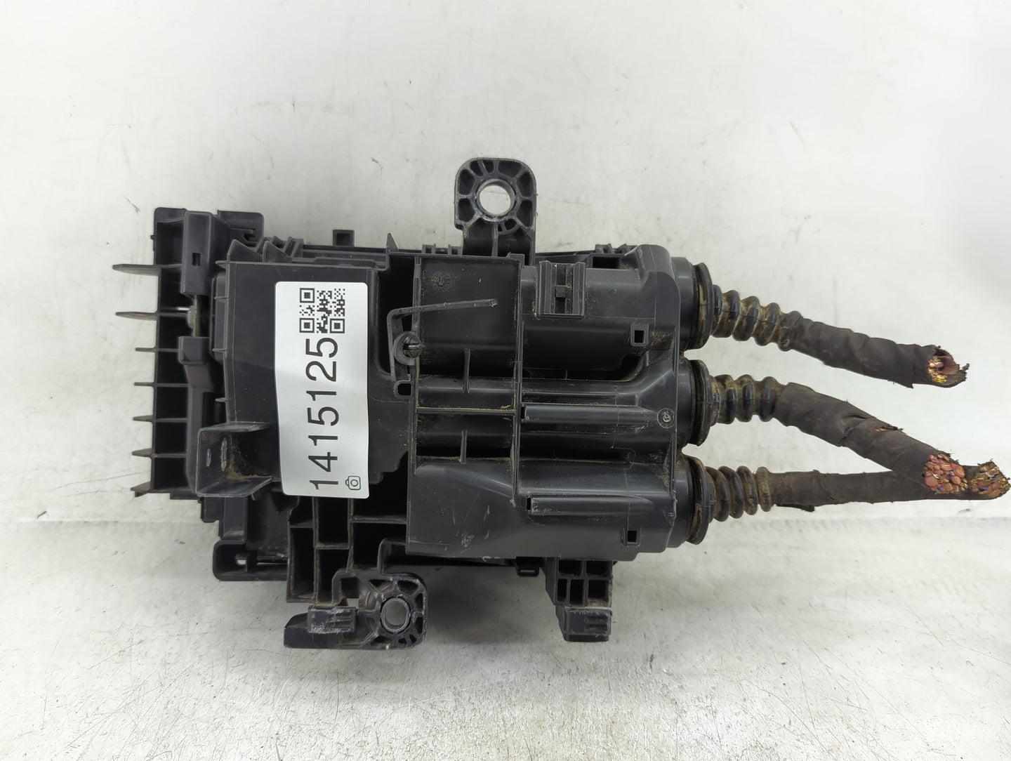 2018-2019 Gmc Terrain Fusebox Fuse Box Panel Relay Module P/N:84300718 Fits Fits 2018 2019 OEM Used Auto Parts - Oemusedauto
