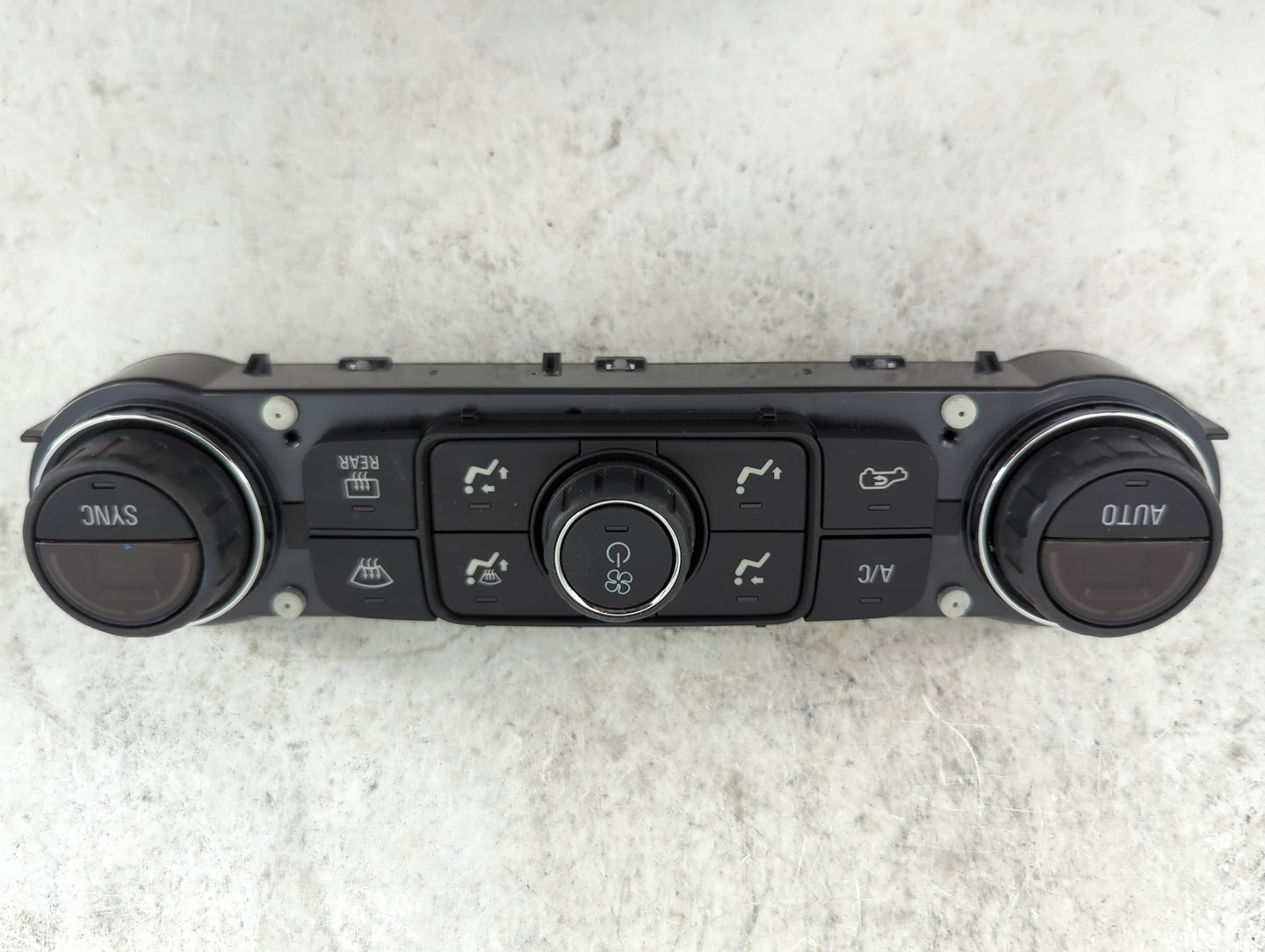 2018 Gmc Terrain Climate Control Module Temperature AC/Heater Replacement P/N:84246526 815372982 Fits OEM Used Auto Parts - 