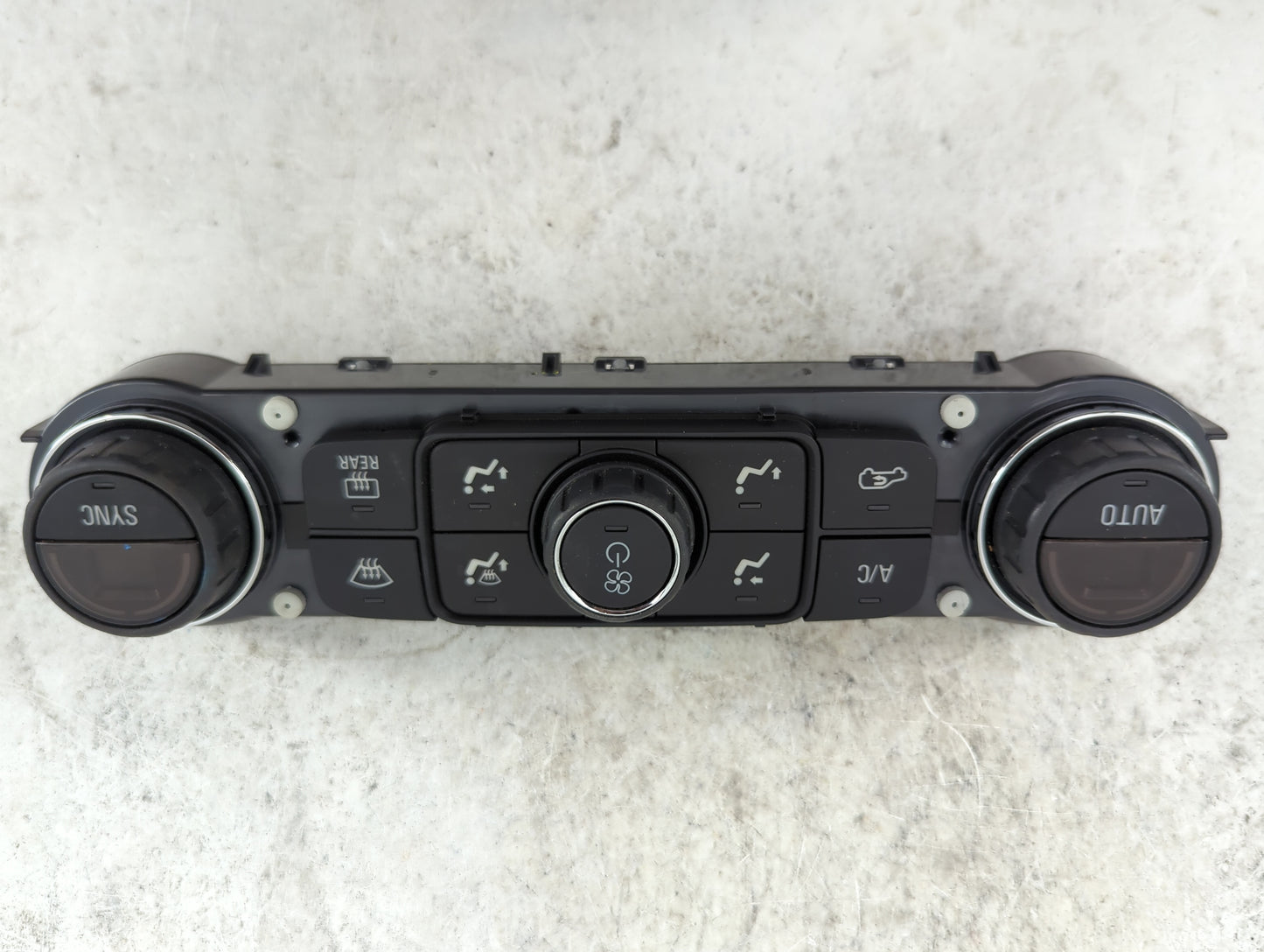 2018 Gmc Terrain Climate Control Module Temperature AC/Heater Replacement P/N:84246526 815372982 Fits OEM Used Auto Parts - 