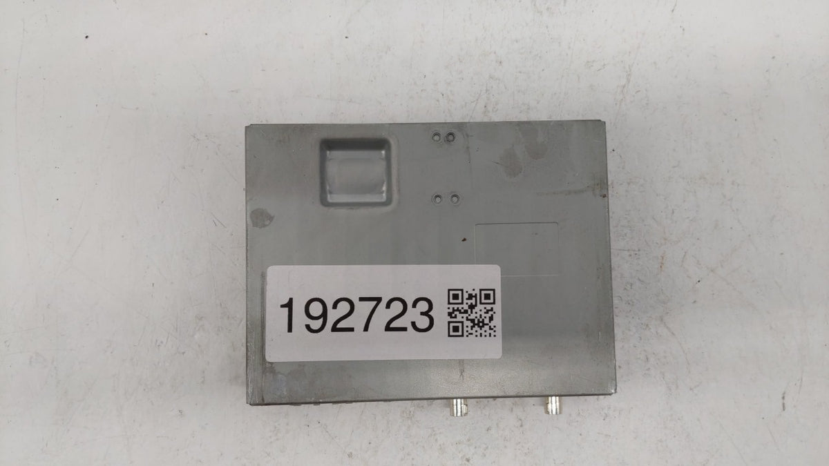 2018-2019 Gmc Terrain Chassis Control Module Ccm Bcm Body Control 192723 - Oemusedautoparts1.com
