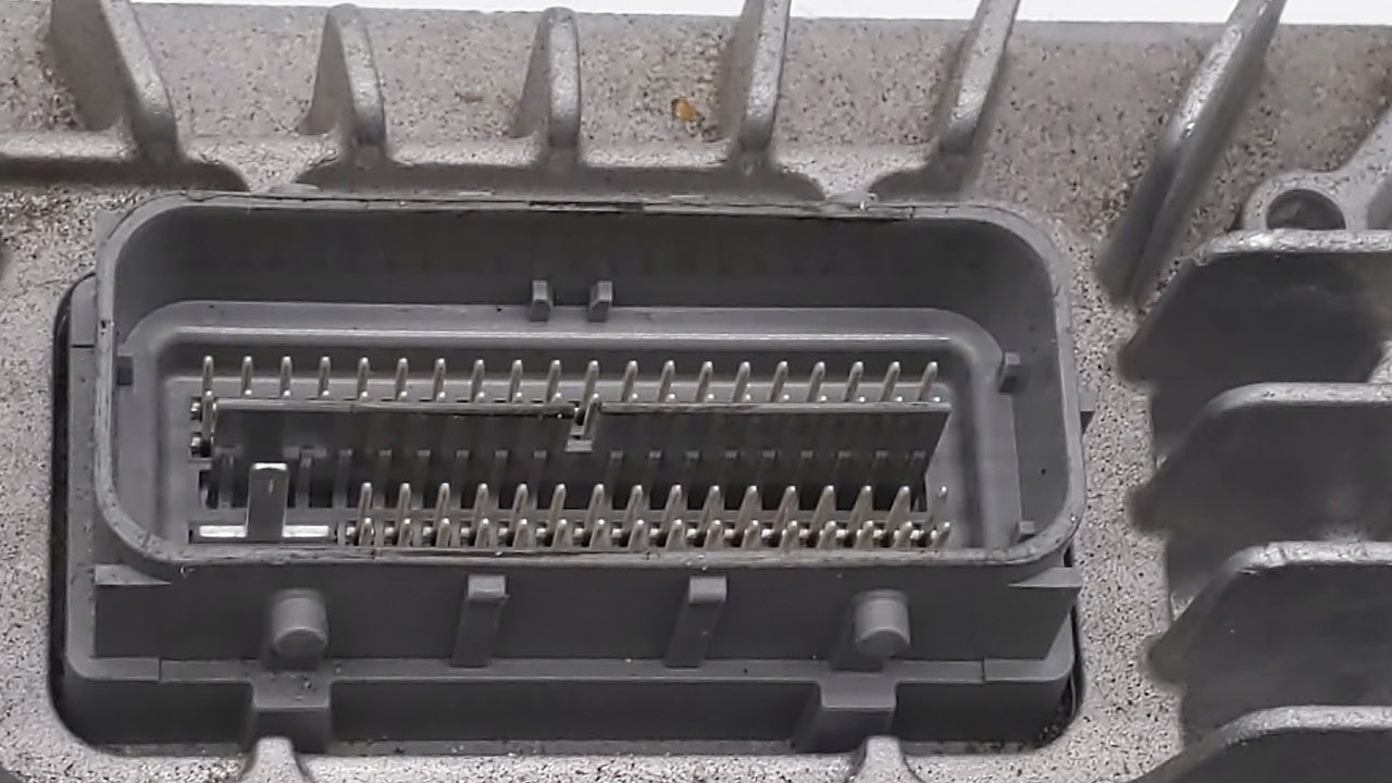 2017 Gmc Terrain PCM Engine Control Computer ECU ECM PCU OEM P/N:12666068 12667002, 12666070, 12667189 Fits Fits 2018 2019 2