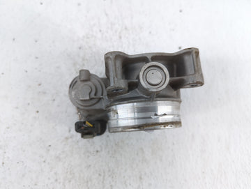 2018 Gmc Terrain Throttle Body P/N:12670837AA 12681472AA, 12670937AA, 12627067DA Fits Fits 2013 2014 2015 2016 2017 2019 OEM Used Auto Parts