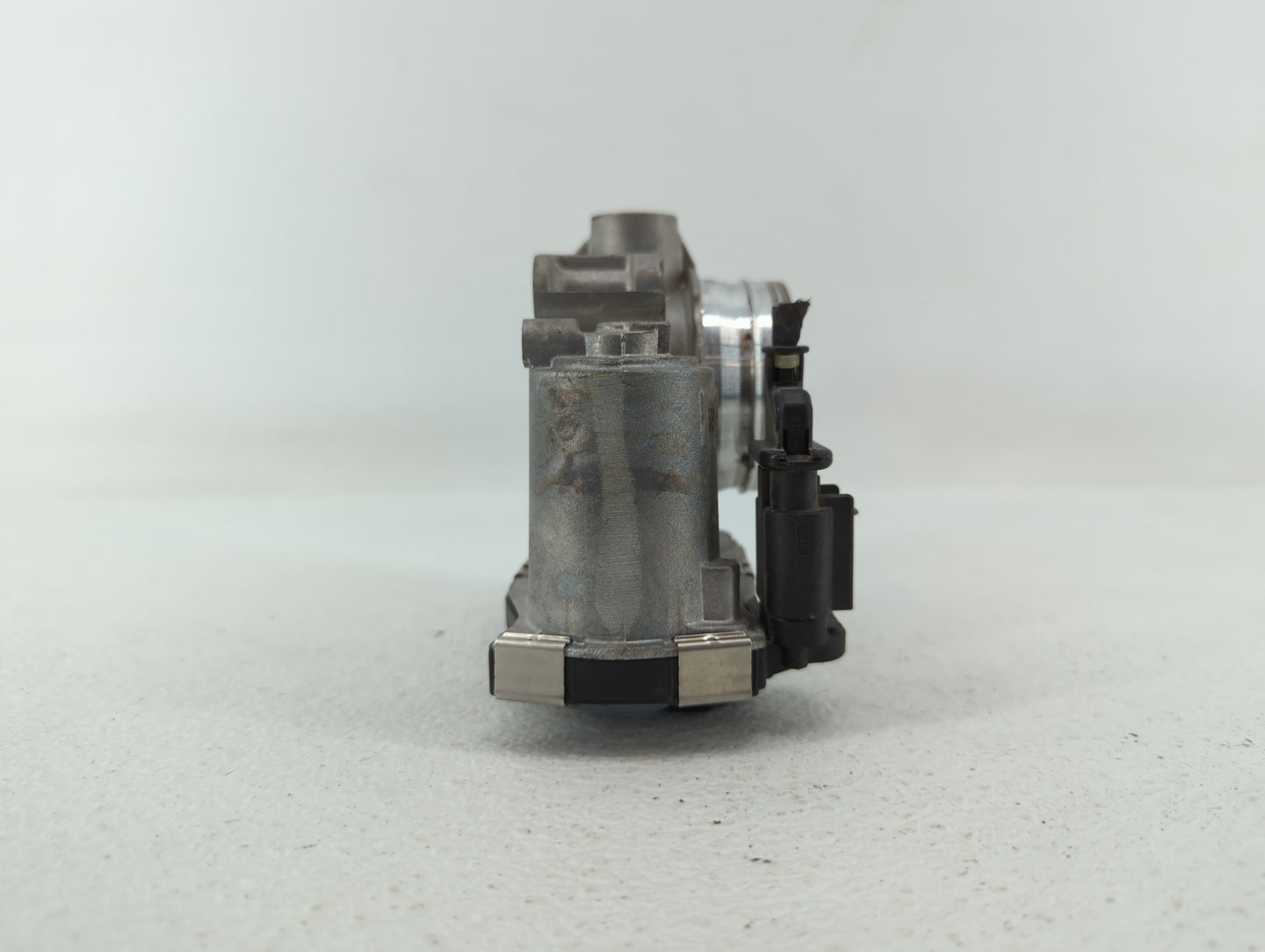 2018 Gmc Terrain Throttle Body P/N:12671379AA Fits Fits 2016 2017 2019 OEM Used Auto Parts - Oemusedautoparts1.com