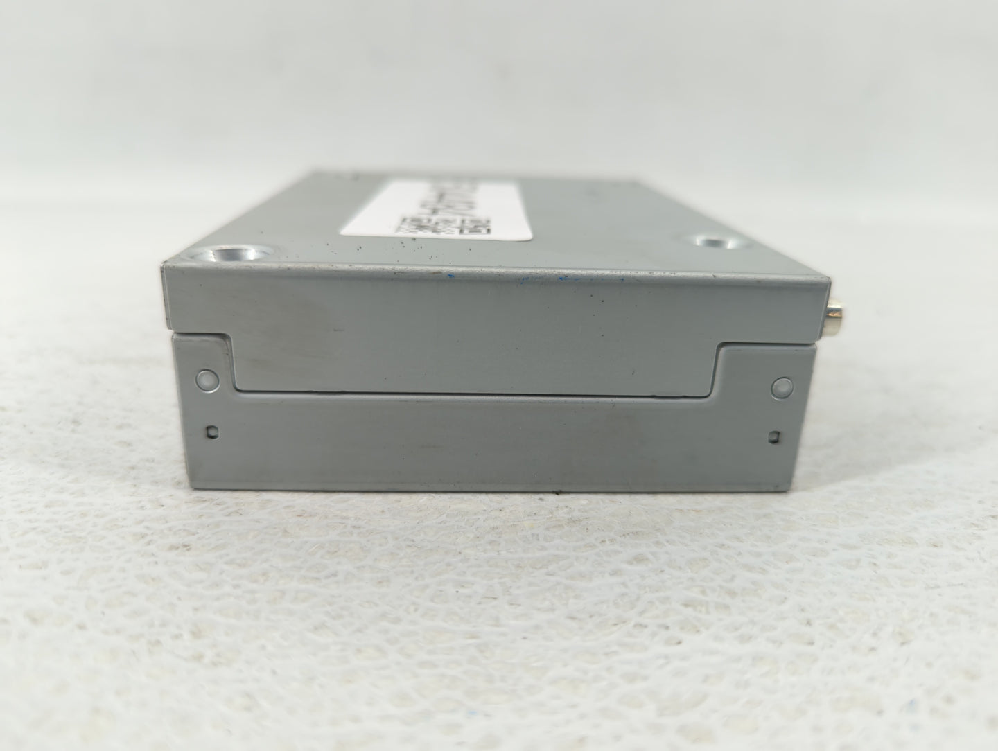 2018-2019 Gmc Terrain Chassis Control Module Ccm Bcm Body Control - Oemusedautoparts1.com