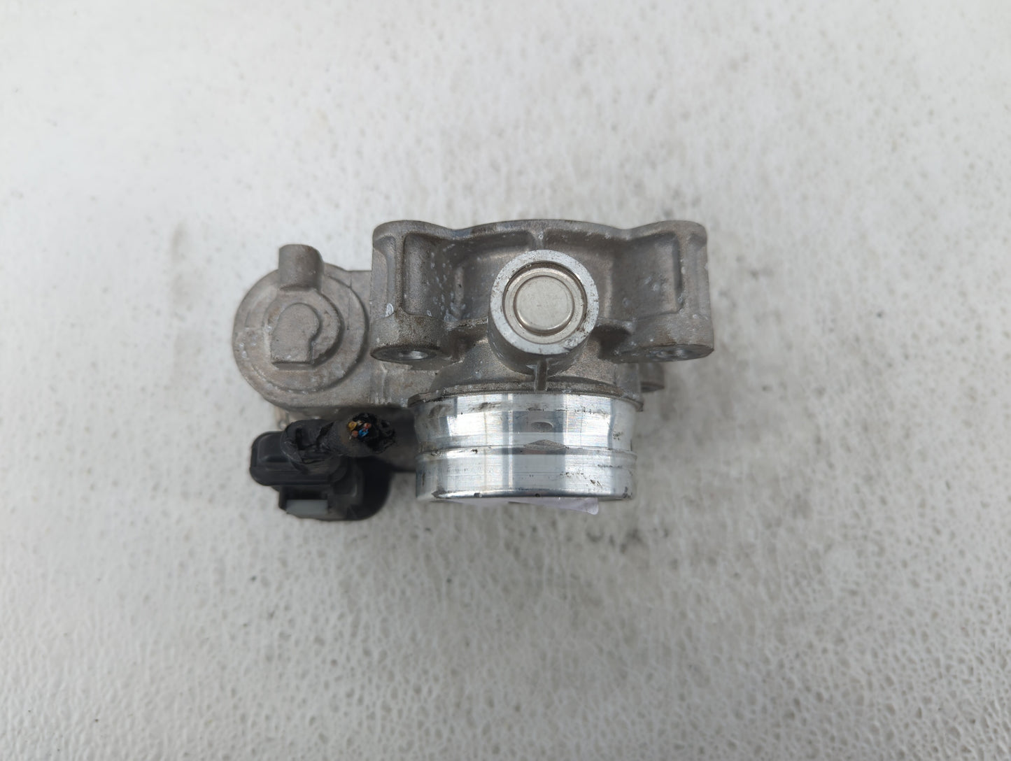 2018-2022 Gmc Terrain Throttle Body P/N:12671379AA Fits Fits 2016 2017 2018 2019 2020 2021 2022 OEM Used Auto Parts - Oemuse