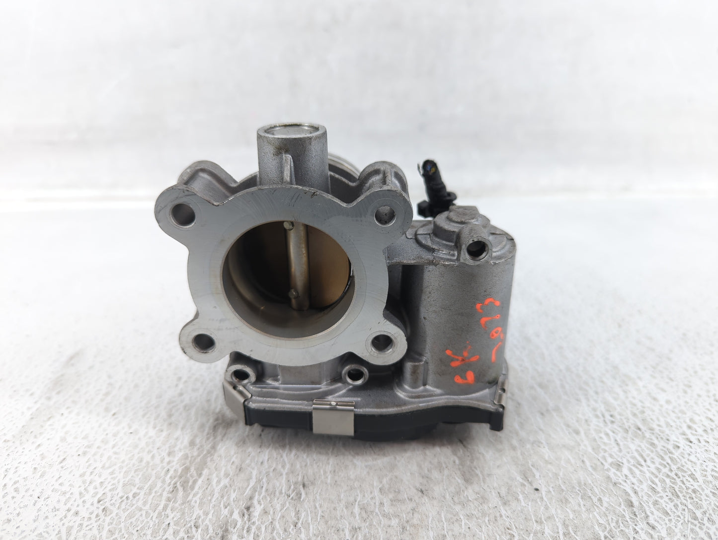 2018-2022 Gmc Terrain Throttle Body P/N:12671379AA Fits Fits 2016 2017 2018 2019 2020 2021 2022 OEM Used Auto Parts - Oemuse