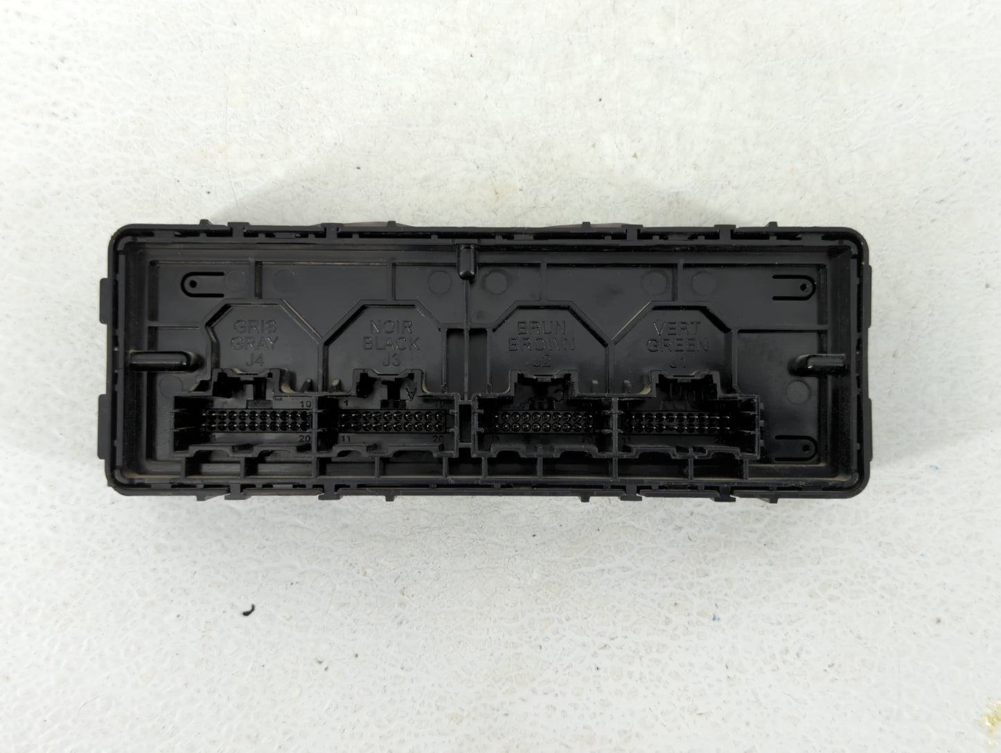 2018-2019 Gmc Terrain Chassis Control Module Ccm Bcm Body Control - Oemusedautoparts1.com