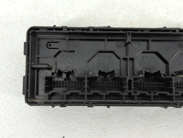 2018-2019 Gmc Terrain Chassis Control Module Ccm Bcm Body Control