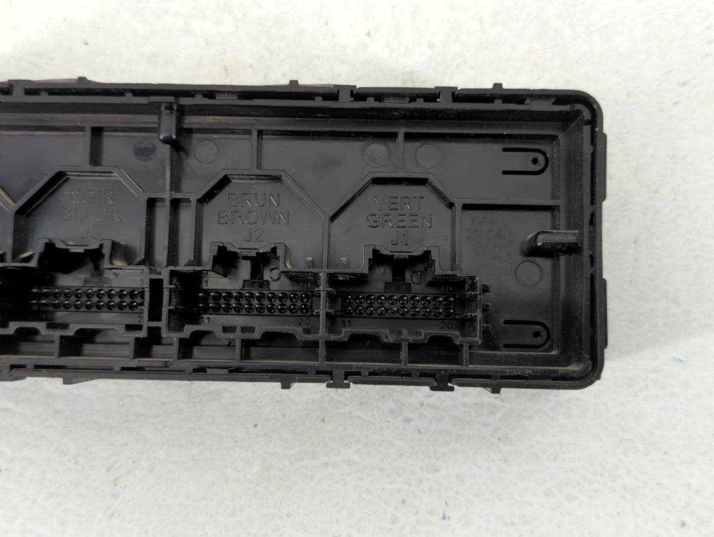 2018-2019 Gmc Terrain Chassis Control Module Ccm Bcm Body Control - Oemusedautoparts1.com