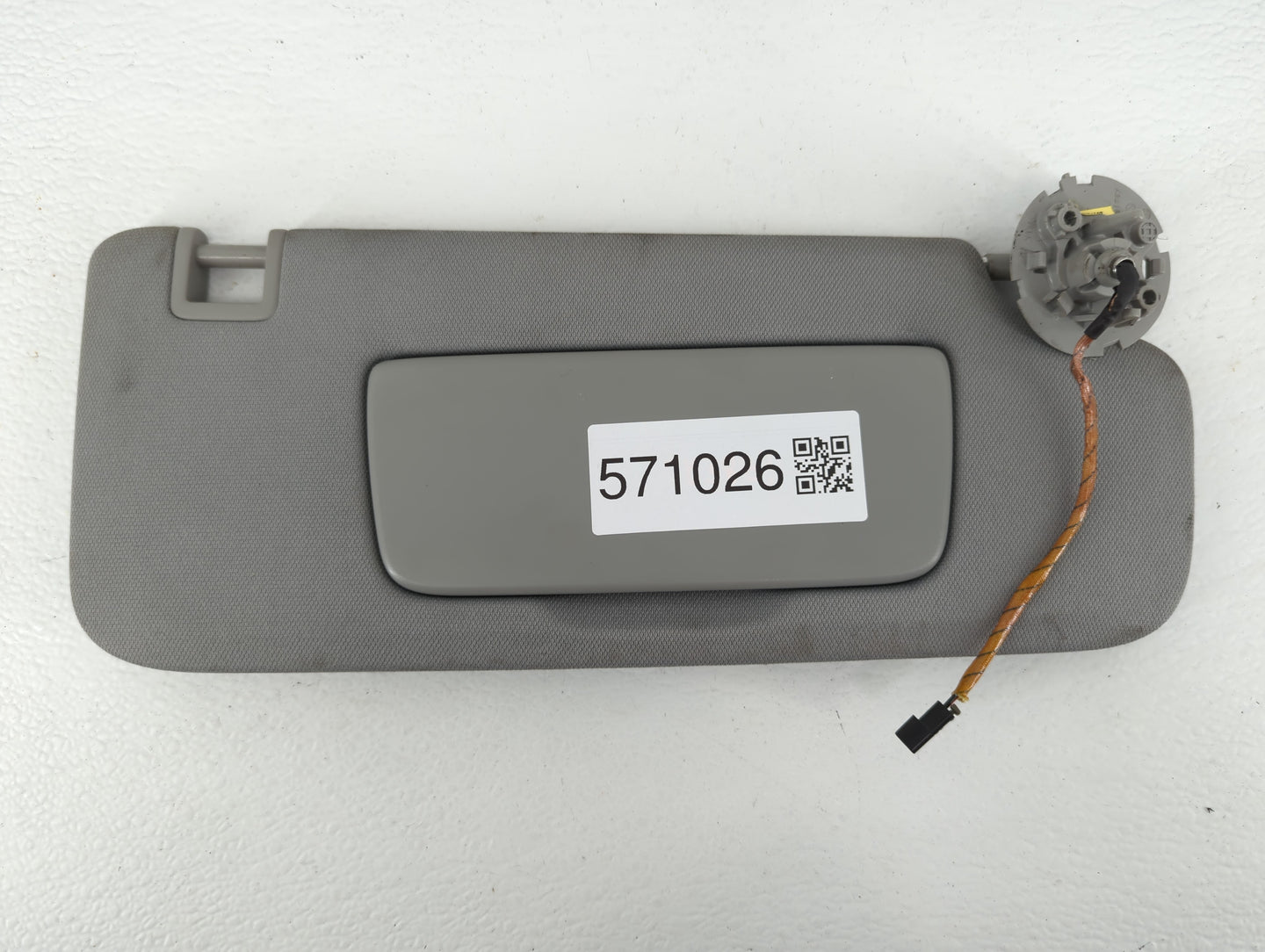 2018 Gmc Terrain Sun Visor Shade Replacement Driver Left Mirror Fits OEM Used Auto Parts - Oemusedautoparts1.com