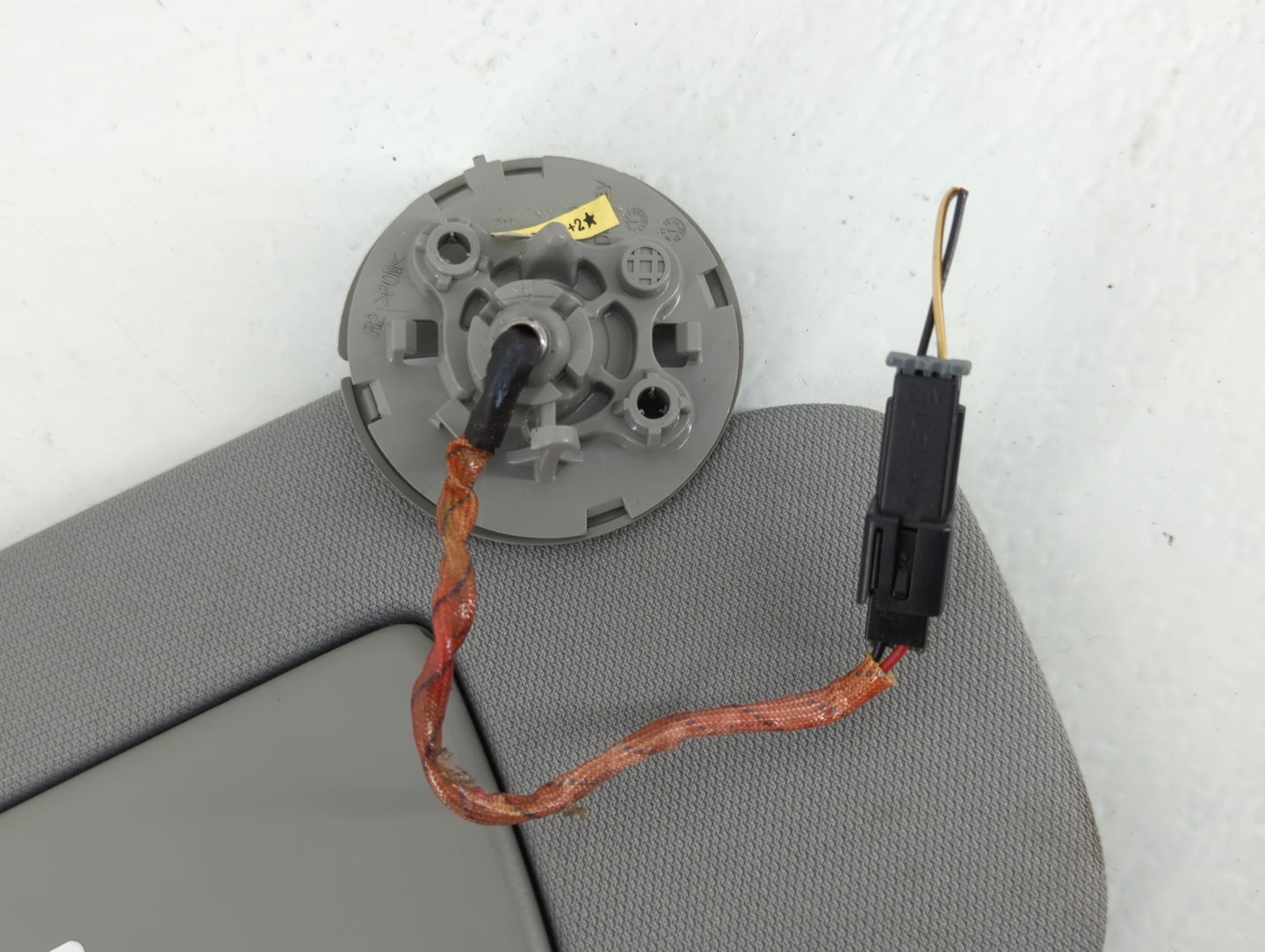 2018 Gmc Terrain Sun Visor Shade Replacement Passenger Right Mirror Fits OEM Used Auto Parts - Oemusedautoparts1.com