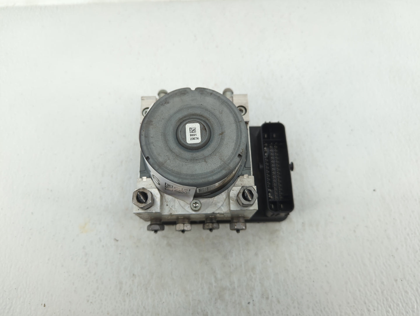2018-2021 Gmc Terrain ABS Pump Control Module Replacement P/N:84342052 Fits Fits 2018 2019 2020 2021 OEM Used Auto Parts - O