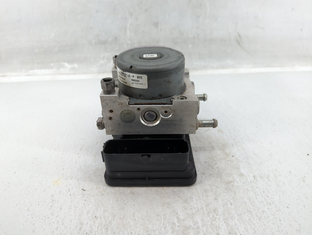 2018-2021 Gmc Terrain Anti-Lock Brake ABS Pump Module Actuator OEM P/N:84342052 Fits Fits 2018 2019 2020 2021 OEM Used Auto 