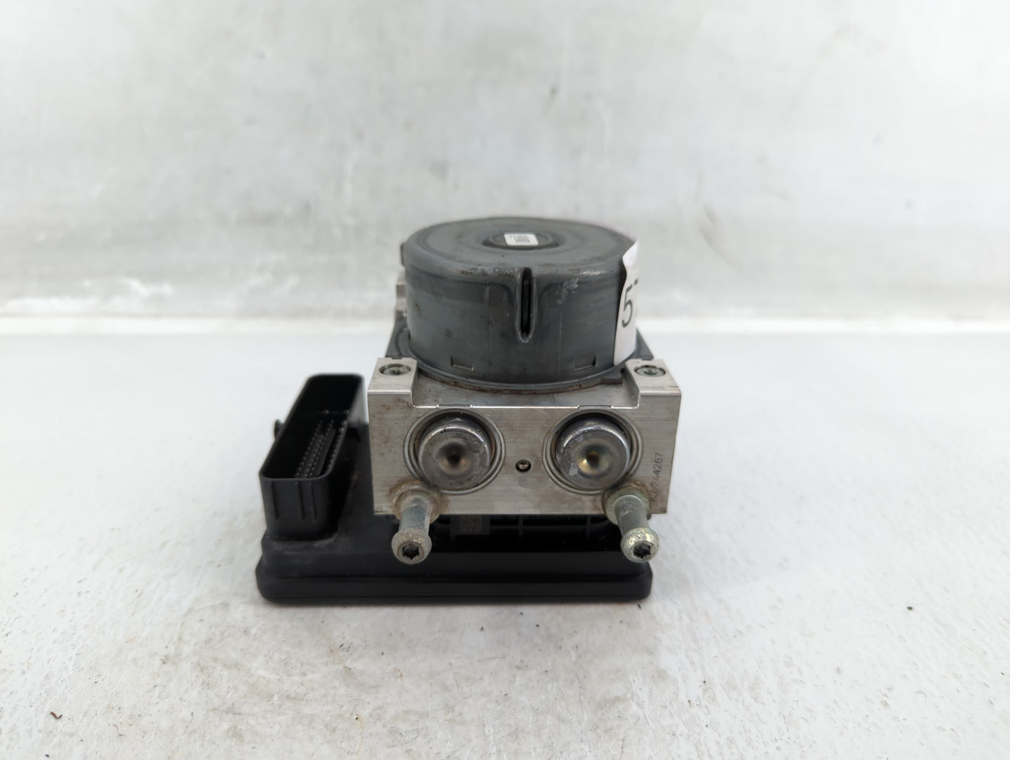 2018-2021 Gmc Terrain ABS Pump Control Module Replacement P/N:84342052 Fits Fits 2018 2019 2020 2021 OEM Used Auto Parts - O