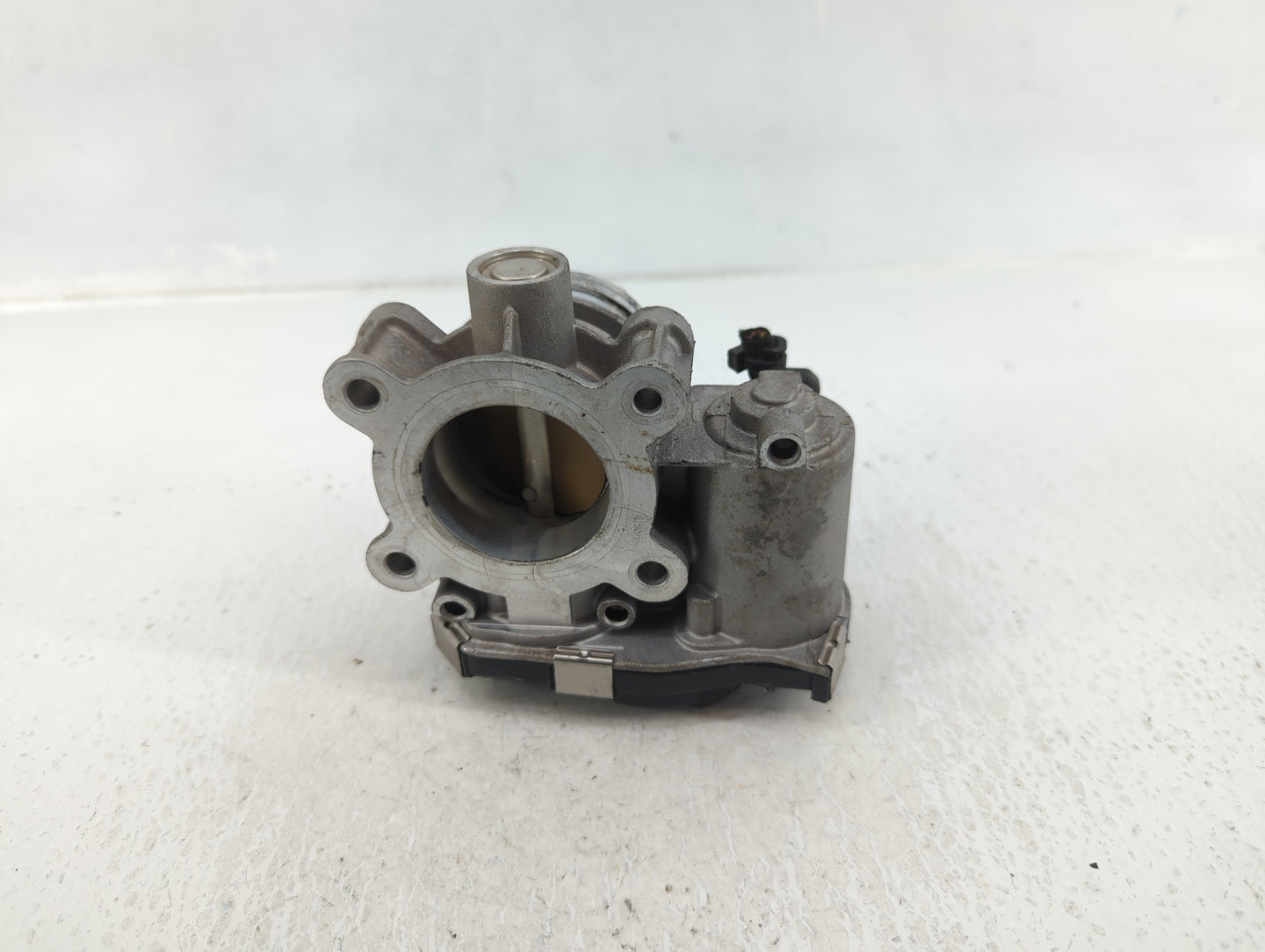 2018-2022 Gmc Terrain Throttle Body P/N:12671379AA Fits Fits 2016 2017 2018 2019 2020 2021 2022 OEM Used Auto Parts - Oemuse