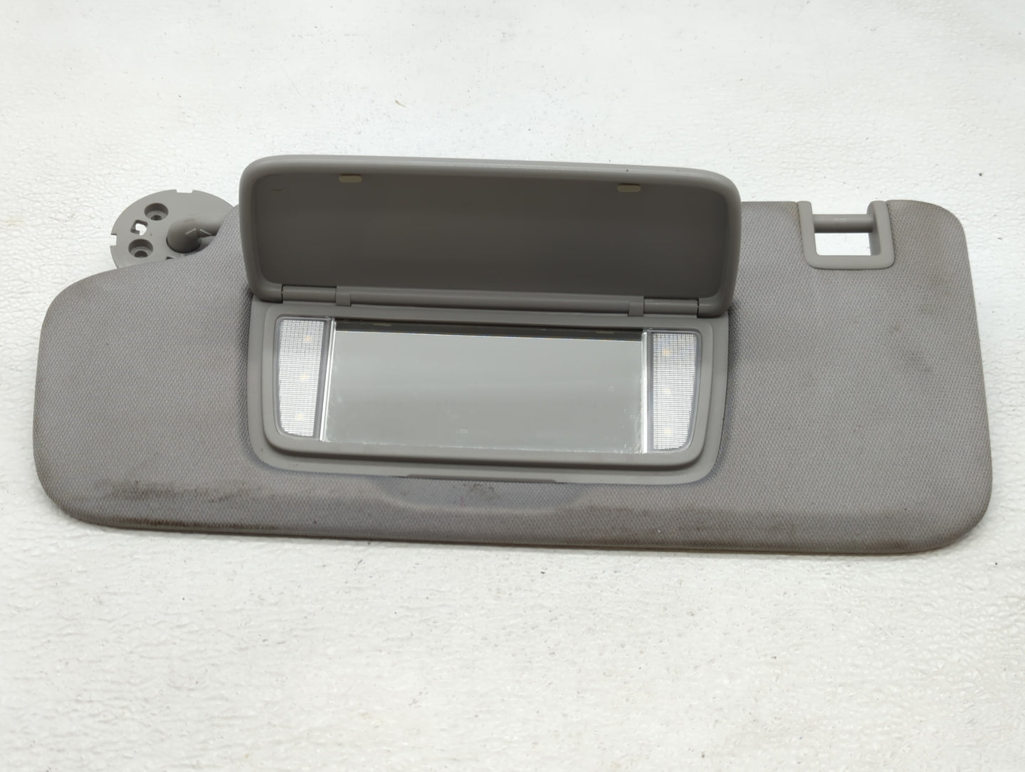 2018 Gmc Terrain Sun Visor Shade Replacement Driver Left Mirror Fits OEM Used Auto Parts - Oemusedautoparts1.com