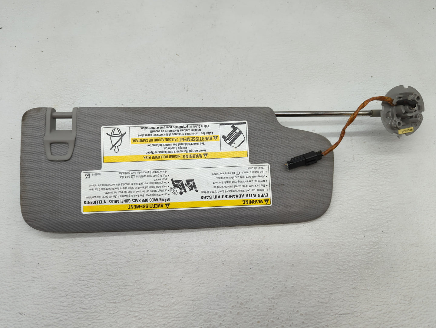 2018 Gmc Terrain Sun Visor Shade Replacement Driver Left Mirror Fits OEM Used Auto Parts - Oemusedautoparts1.com