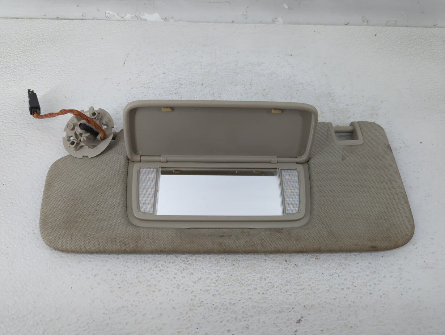2018 Gmc Terrain Sun Visor Shade Replacement Driver Left Mirror Fits OEM Used Auto Parts - Oemusedautoparts1.com