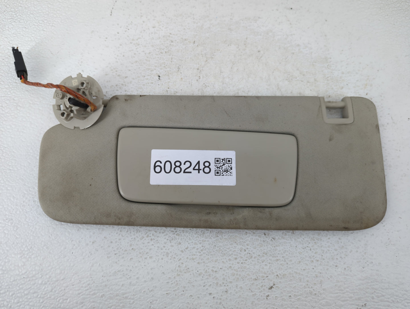 2018 Gmc Terrain Sun Visor Shade Replacement Driver Left Mirror Fits OEM Used Auto Parts - Oemusedautoparts1.com