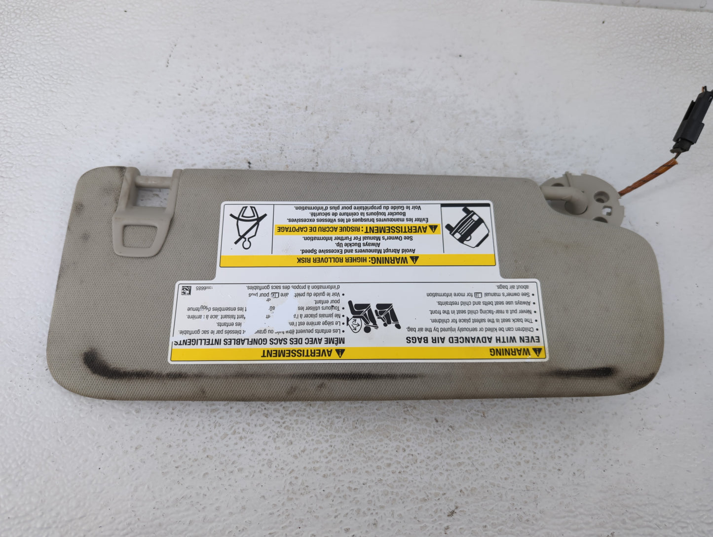 2018 Gmc Terrain Sun Visor Shade Replacement Driver Left Mirror Fits OEM Used Auto Parts - Oemusedautoparts1.com