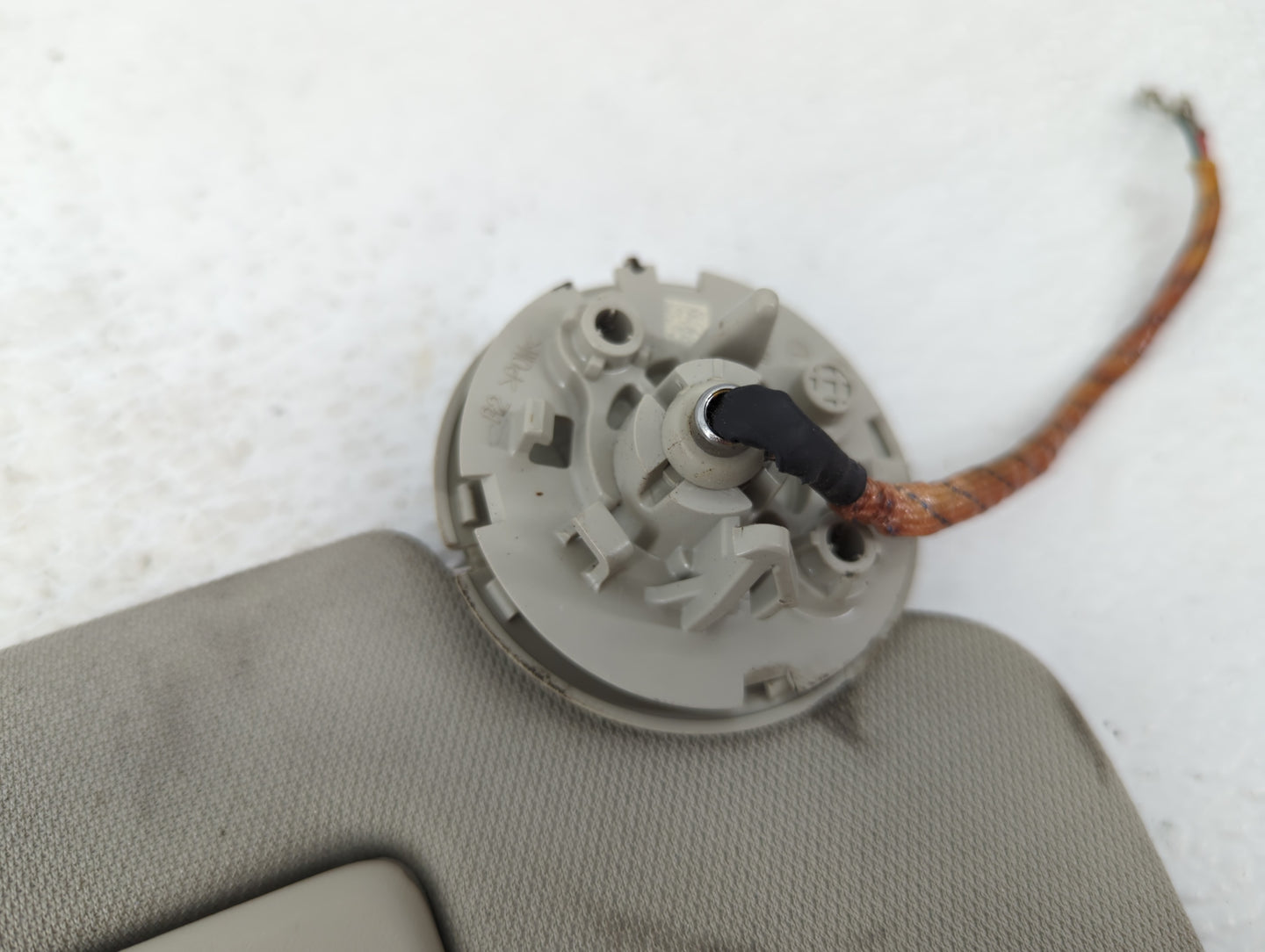 2018 Gmc Terrain Sun Visor Shade Replacement Passenger Right Mirror Fits OEM Used Auto Parts - Oemusedautoparts1.com