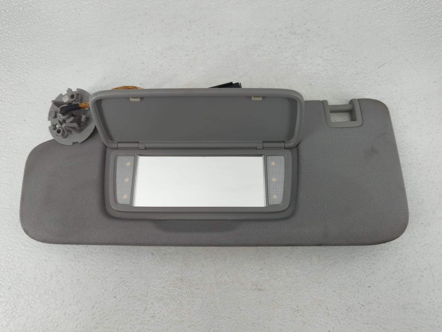 2018 Gmc Terrain Sun Visor Shade Replacement Driver Left Mirror Fits OEM Used Auto Parts - Oemusedautoparts1.com